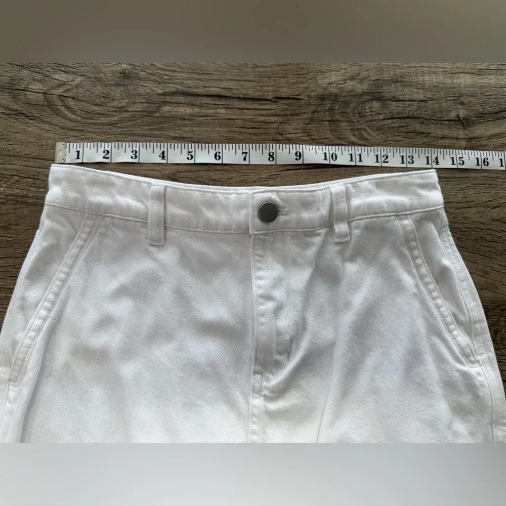 Vince white denim skirt‎ with front slit size 25